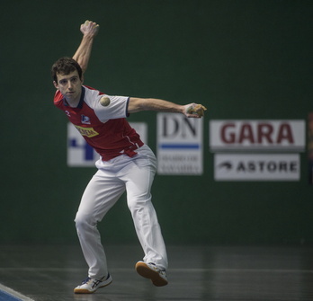 Julen Martija no ha perdido ni una pelota en todo el partido.