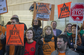 Protesta en Donostia en 2014 para denunciar este procedimiento y sus efectos.