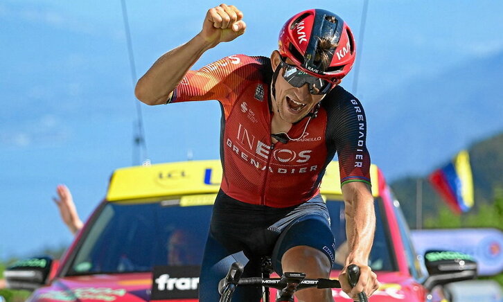 Michal Kwiatkowski celebra la primera victoria del Ineos en este Tour.