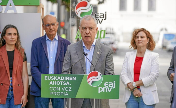 El lehendakari Iñigo Urkullu entró ayer en la campaña electoral del PNV.