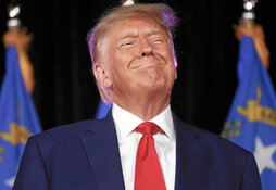 Donald Trump sonríe antes de participar en un acto el 8 de junio en Las Vegas.