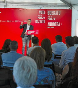 Patxi López, en el mitin de cierre de campaña.