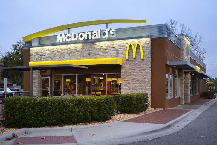 Restaurante de la cadena McDonald's en Kissimmee, Florida.