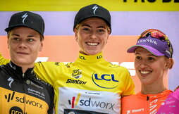 Lotte Kopecky, Demi Vollering y Katarzyna Niewiadoma formaron el podio del Tour de Femmes 2023.