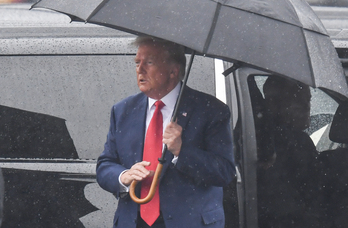 Donald Trump, a su llegada al Aeropuerto Nacional Ronald Reagan de  Washington, en Arlington, Virginia, tras su comparecencia judicial.