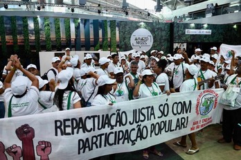 Protesta de movimientos sociales en los Diálogos Amazónicos previos a la cumbre.