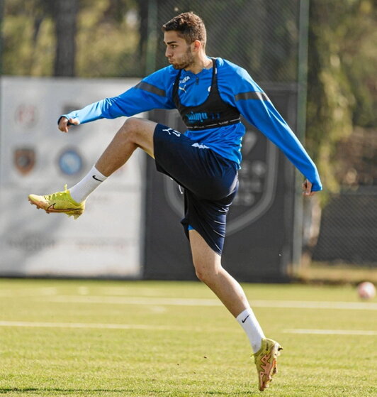 Arsen Zakharyan, en un entrenamiento.