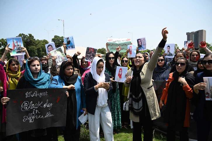Emakumeen manifestazioa Islamabaden.