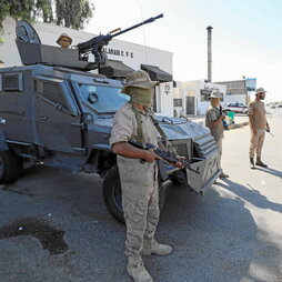 Fuerzas del GUN, en Trípoli, tras los combates.