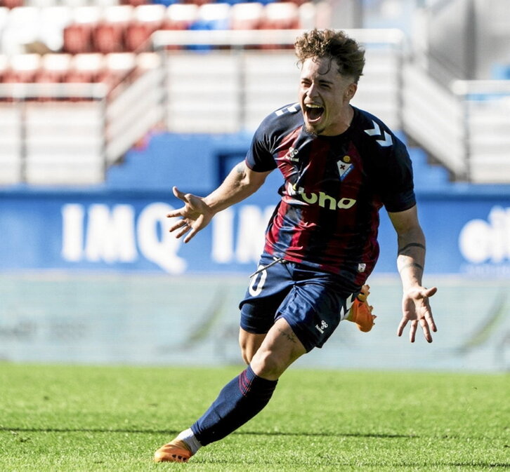 Soriano celebra el gol de la victoria.