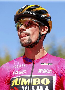 Roglic, con el maillot morado de líder en Burgos.