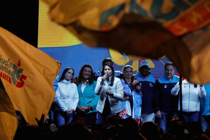 Laura González pasa a la segunda vuelta como la candidata más votada en las presidenciales de Ecuador.