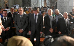 Los presidents Aragonès, Torra, Puigdemont, Montilla y Pujol, en Sant Miquel de Cuixà.