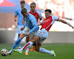 Tierney, en el partido de la FA Community Shield jugado este mes contra el City.