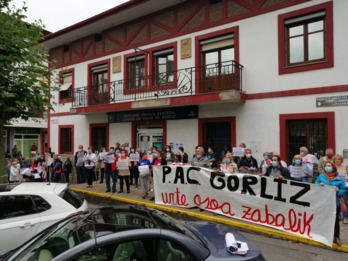 Los déficits en la atención sanitaria en Gorliz son denunciados hace años. Esta concentración es de 2020.