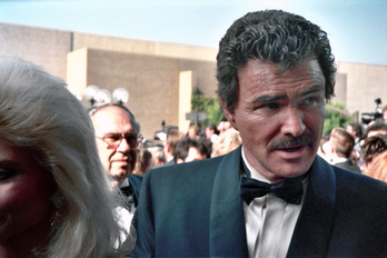 Burt Reynolds Emmy saria lortu zuen galan, 1991n.