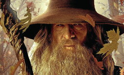 El mago Gandalf pasa por ser una de las grandes creaciones literarias de Tolkien. Fue inmortalizado en la pantalla por el actor británico Ian McKellen.