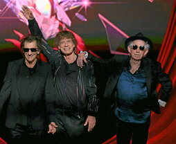 Jagger, Richards y Wood durante la presentación.