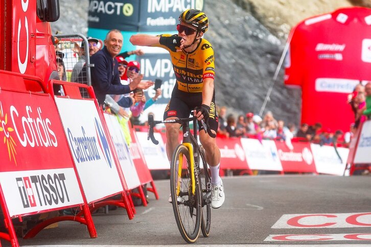 Vingegaard ha dedicado emocionado a su hija, que cumplía años, su victoria en el Tourmalet.