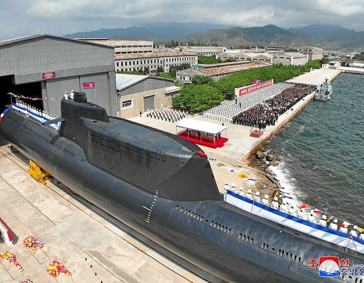 Ceremonia de la botadura del submarino «Héroe Kim Kun-ok».