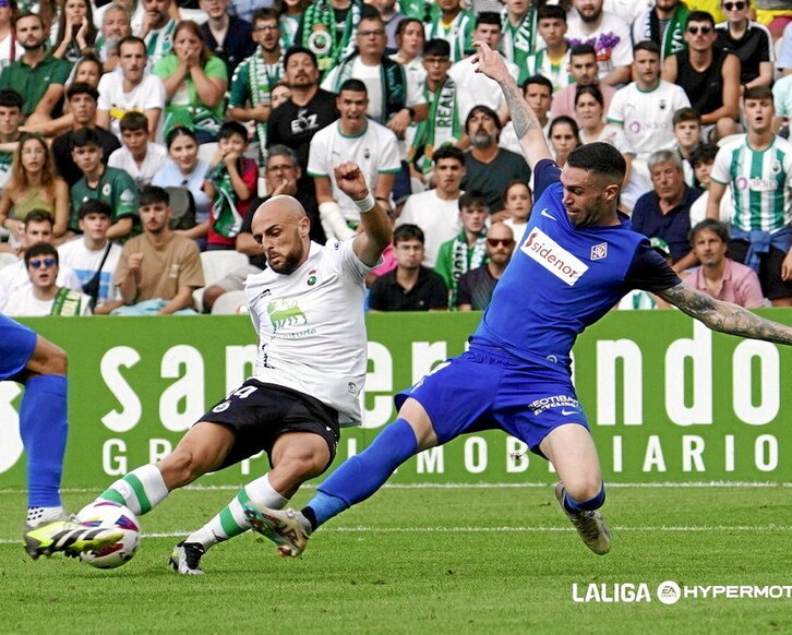 El Amorebieta tuvo que lidiar con las contras de su rival.