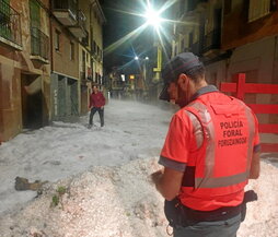 La granizada cubrió de blanco Fitero.