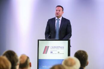 El primer ministro irlandés, Leo Varadkar, este lunes durante una conferencia en Belfast.