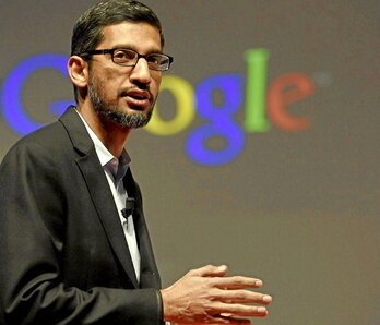 Sundar Pichai, interneteko bilaketen %90 kontrolatzen duen Google konpainiako burua.