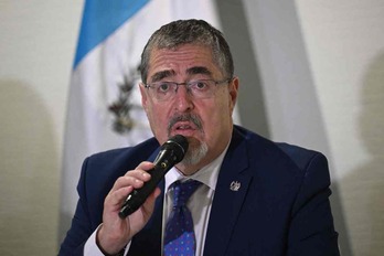 El presidente electo de Guatemala, Bernardo Arévalo, durante su comparecencia ante los medios.