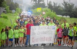 Imagen de una movilización reciente organizada por las familias de Etxaurren Ikastola.