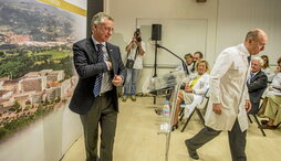 El lehendakari, Iñigo Urkullu, en un acto con médicos y otros profesionales de la Sanidad pública.