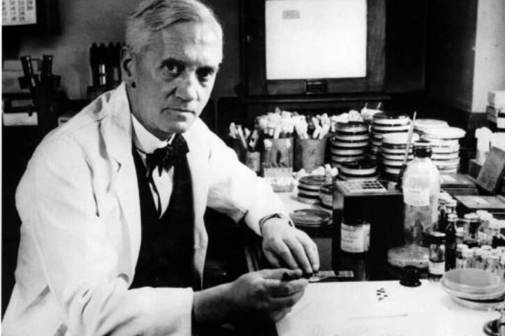 Irudian, Alexander Fleming. 