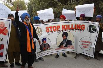 La comunidad sij de Pakistán protesta por la muerte de Hardeep Singh Nijjar en Canadá.