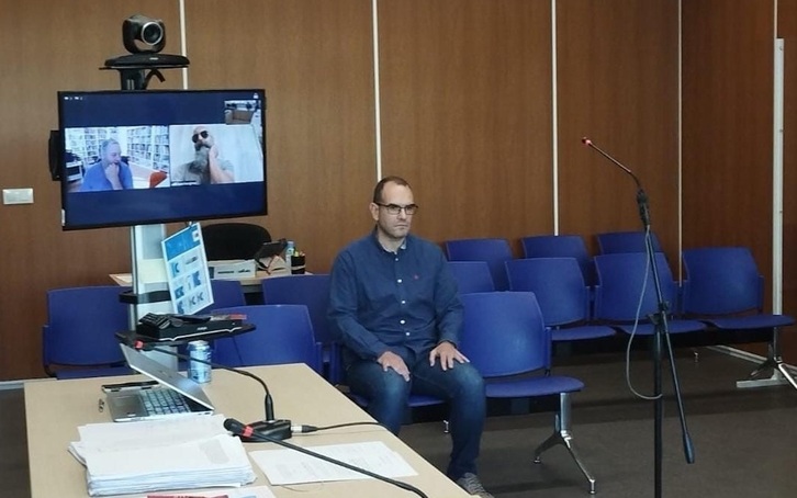 ‘Torbe’, declarando por videconferencia en una vista en que había otro imputado.