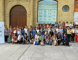 Foto de familia de mujeres del sector audiovisual presentes en Zinemaldia.