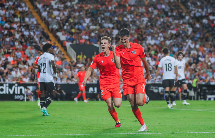 Carlos Fernández ha marcado el único gol del partido en Mestalla.