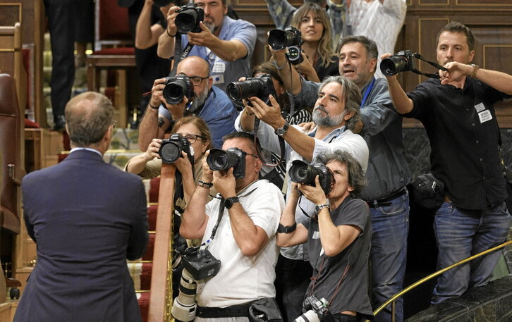 Alberto Núñez Feijóo posa el día de su esperado fracaso.