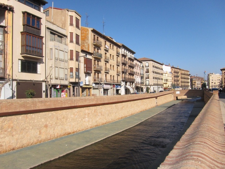 El río Queiles, a su paso por la ciudad aragonesa de Tarazona.