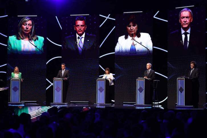 Un momento del debate entre los cinco candidatos.