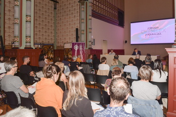 Jornada sobre Chemsex organizada por la Asociación Sare en colaboración con Fenix Asociación y Ehgam Nafarroa en Iruñea.