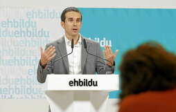 Pello Otxandiano, director de Programa de EH Bildu, aseguró que la realidad ha superado ya los modelos lingüísticos.