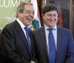 José María Gorroño y su hermano Iñaki, felices por la reelección en junio.