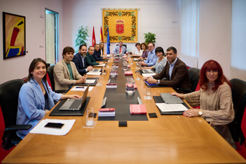 La Mesa y Junta de Portavoces, reunida este lunes.