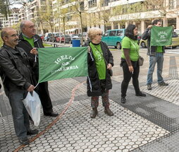 Concentración por la desanexión de Igeldo.