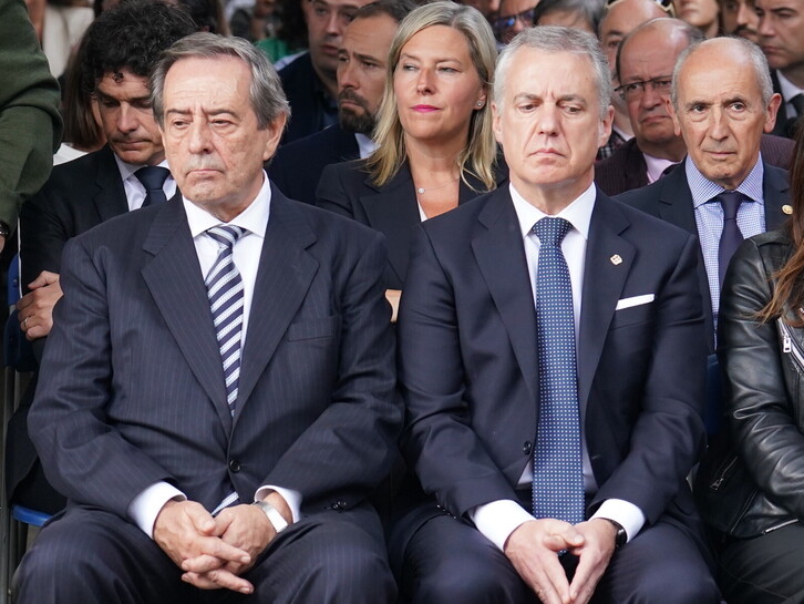 José María Gorroño, junto a Iñigo Urkullu, en un acto de conmemoración por el aniversario del bombardeo de Gernika. 