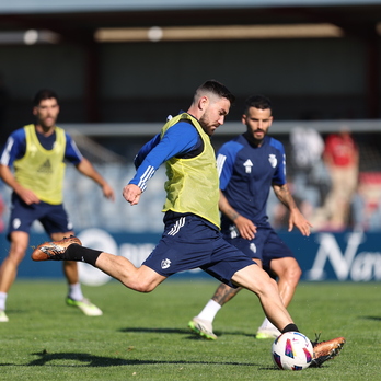 Moi Gómez durante el entrenamiento de este domingo. 