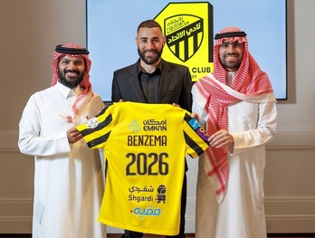 Benzema, cuando fue presentado por su actual club en Arabia Saudí.