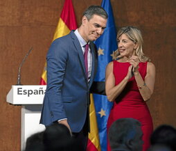 Pedro Sánchez y Yolanda Díaz, en la presentación del acuerdo de gobierno.