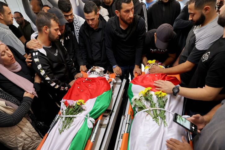 Palestinos muertos a manos de colonos en Cisjordania.