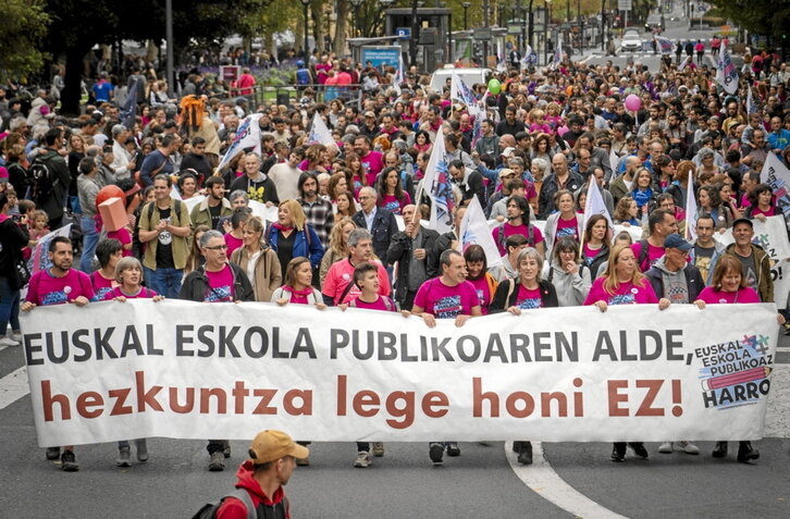 Euskal Eskola Publikoaz Harro plataformak Donostian deitutako manifestazioa.